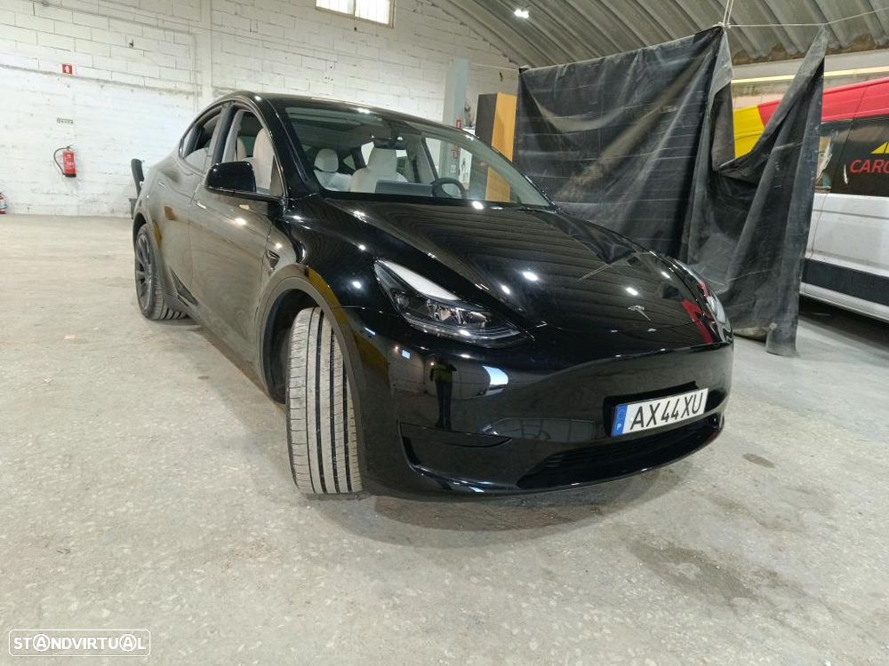 Tesla Model Y RWD - 4