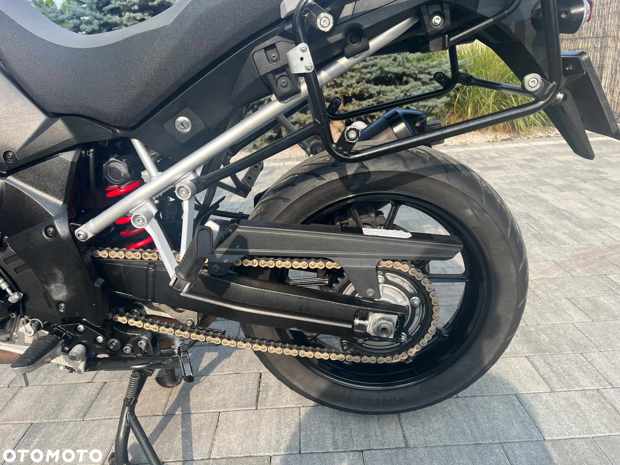 Suzuki DL - 12