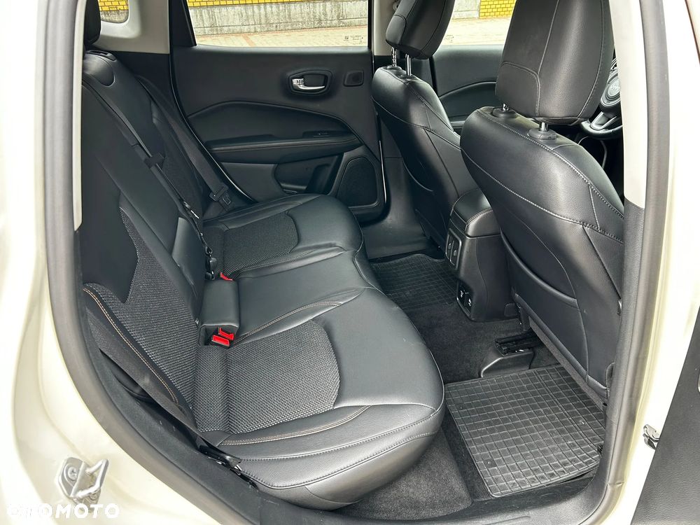 Jeep Compass 1.4 TMair Limited 4WD S&S - 17