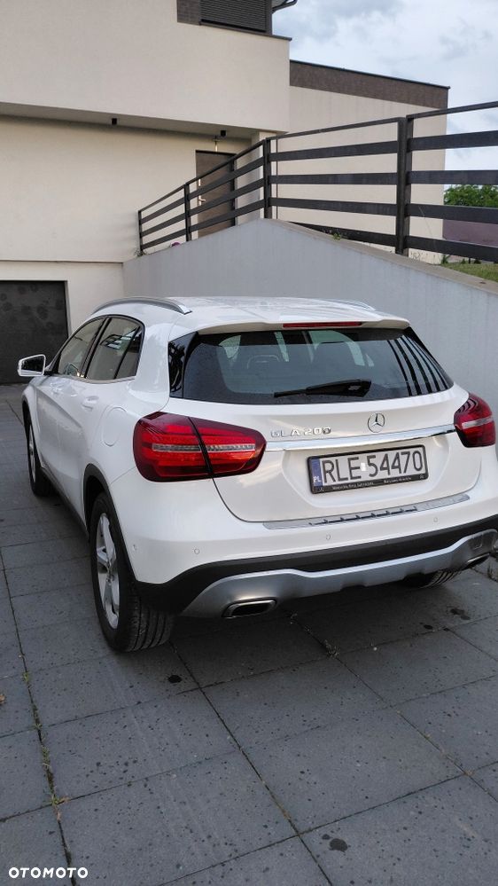 Mercedes-Benz GLA - 3