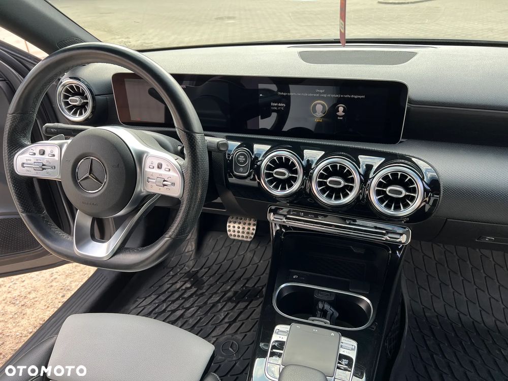 Mercedes-Benz Klasa A 220 4Matic 7G-DCT AMG Line - 28