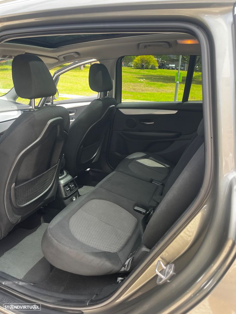 BMW 216 Active Tourer d Luxury Line - 16