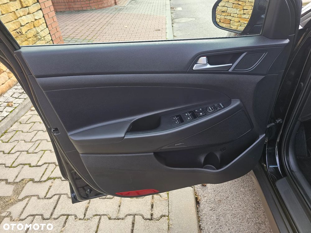 Hyundai Tucson 1.6 GDI BlueDrive GO 2WD - 29