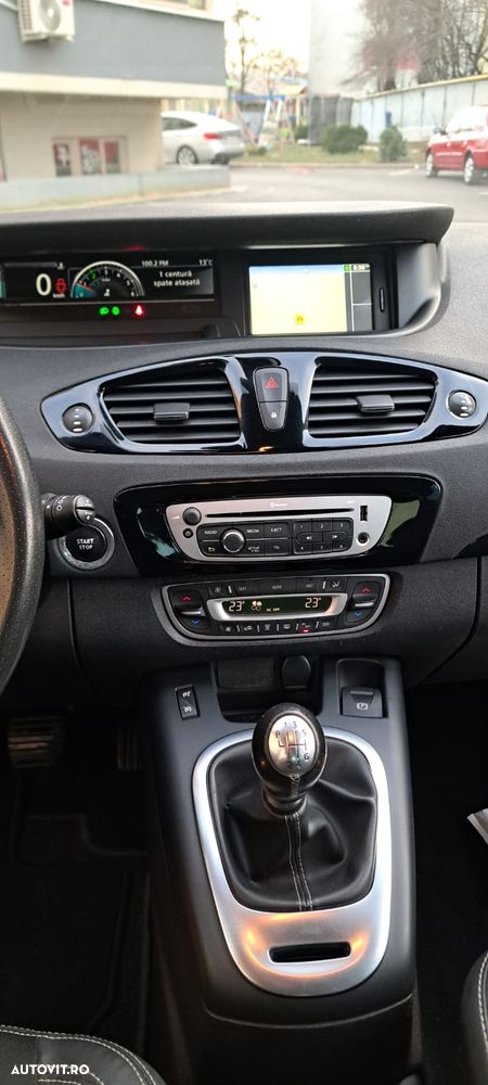 Renault Scenic - 12