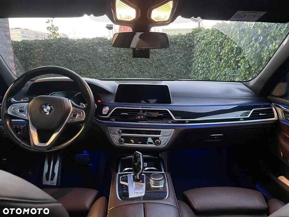 BMW Seria 7 740Ld xDrive - 14
