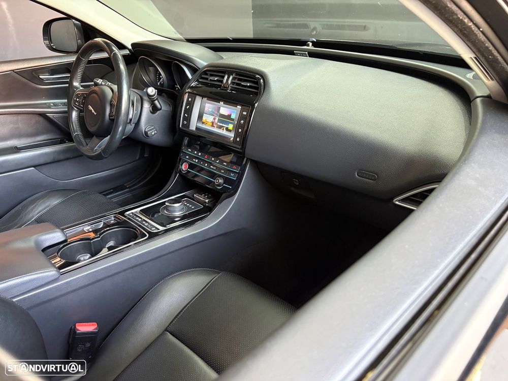 Jaguar XE E-Performance Aut. Prestige - 49