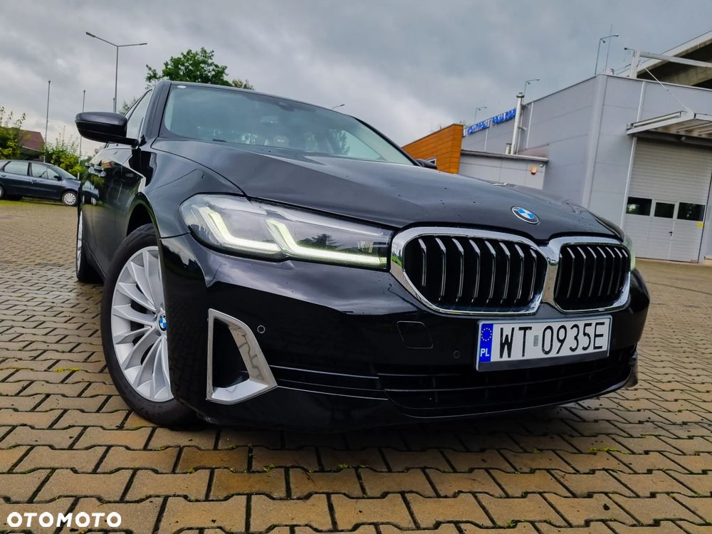 BMW Seria 5 520i Luxury Line sport - 2