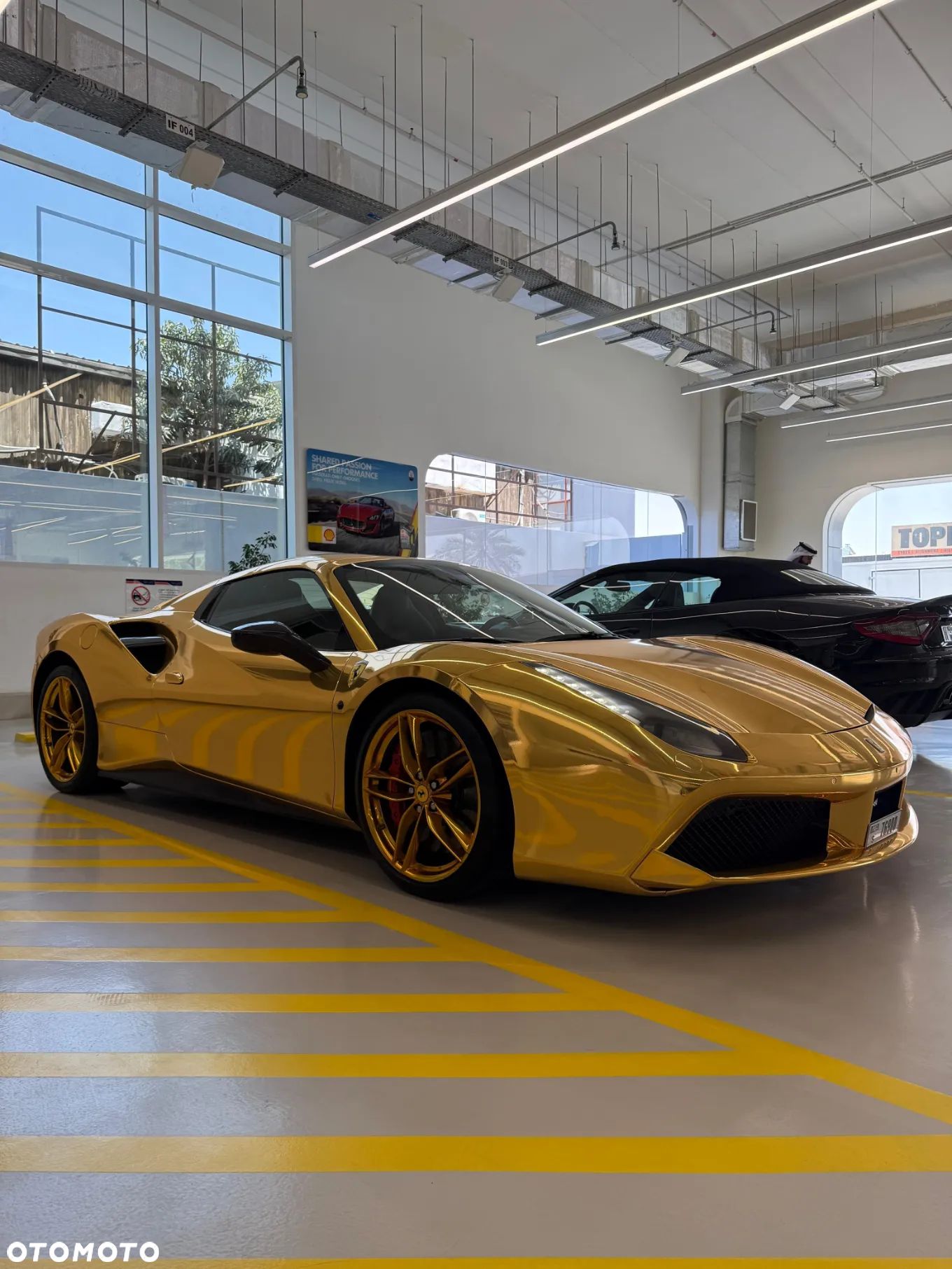Ferrari 488 - 1