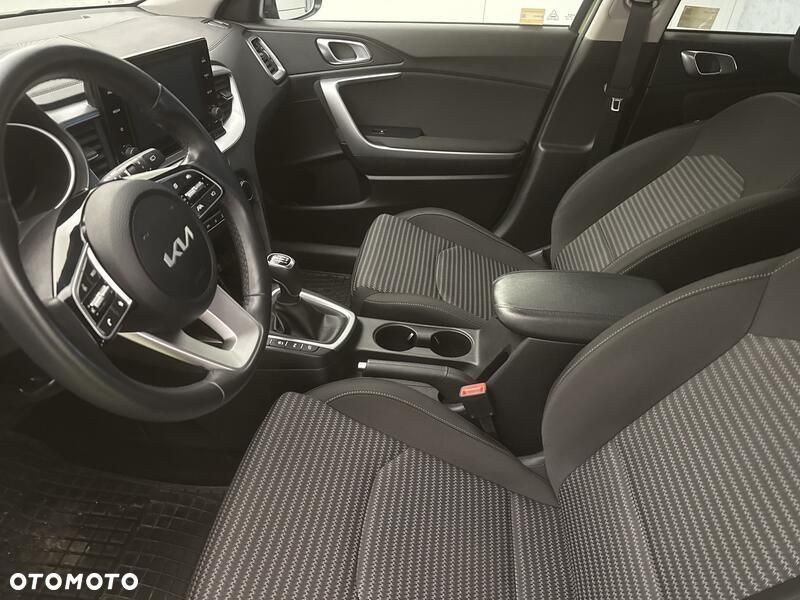 Kia XCeed 1.5 T-GDI M - 11