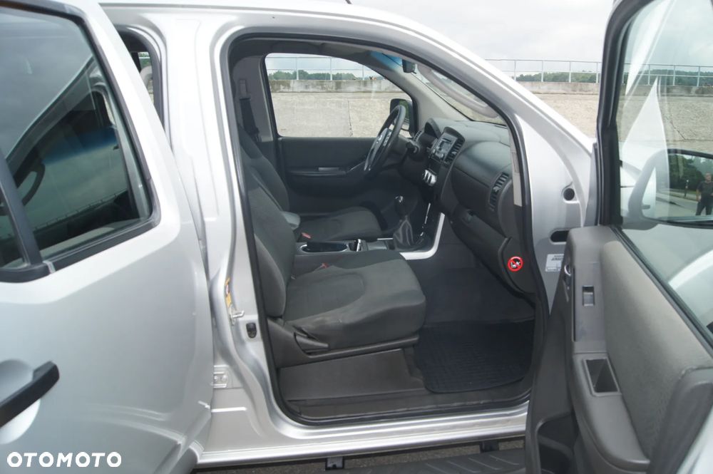Nissan Navara 2.5 D SE Long EU5 - 16