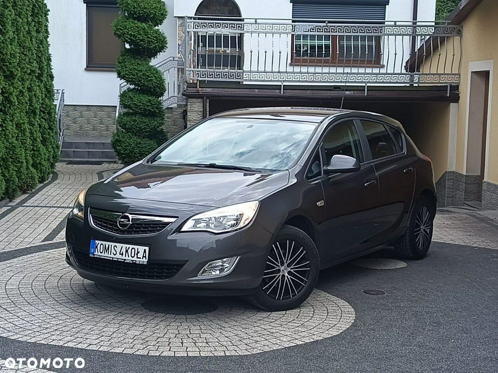 Opel Astra - 1