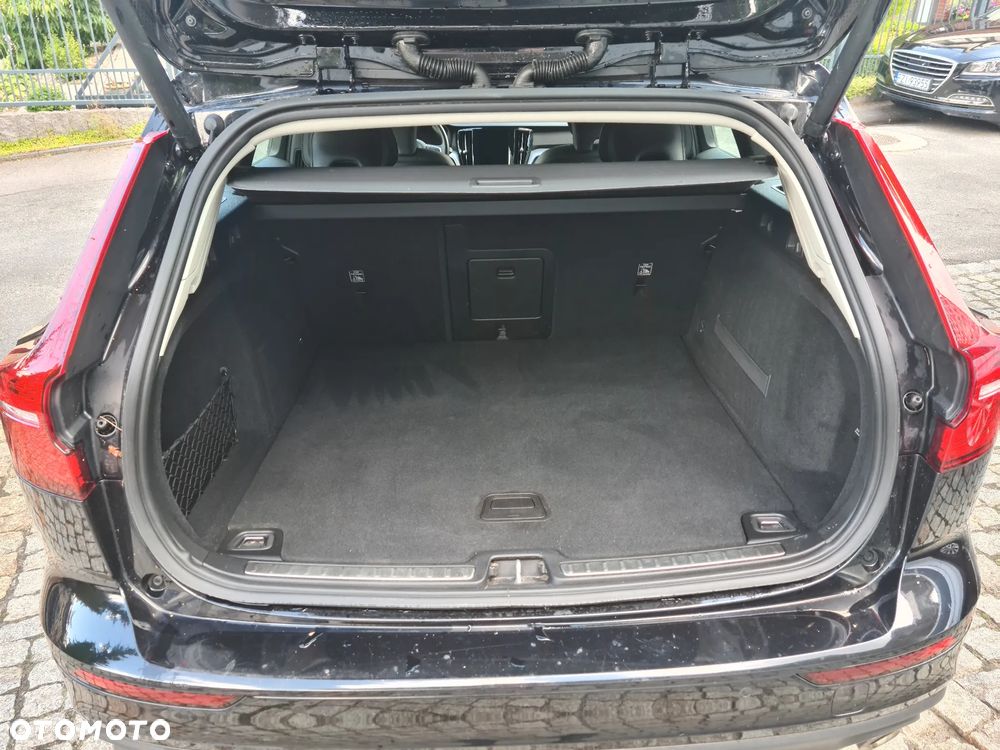 Volvo V60 D4 Drive-E Momentum - 36