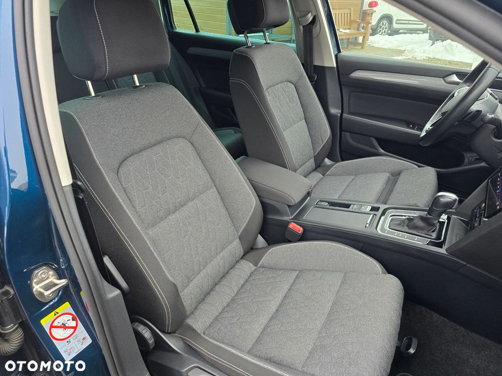 Volkswagen Passat - 16