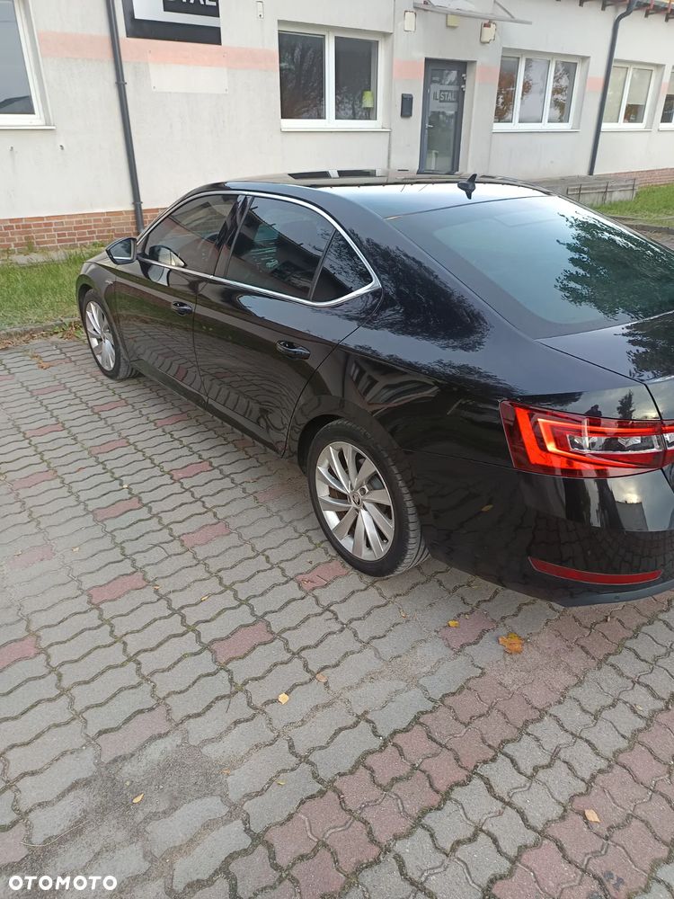 Skoda Superb 2.0 TSI L&K DSG - 33