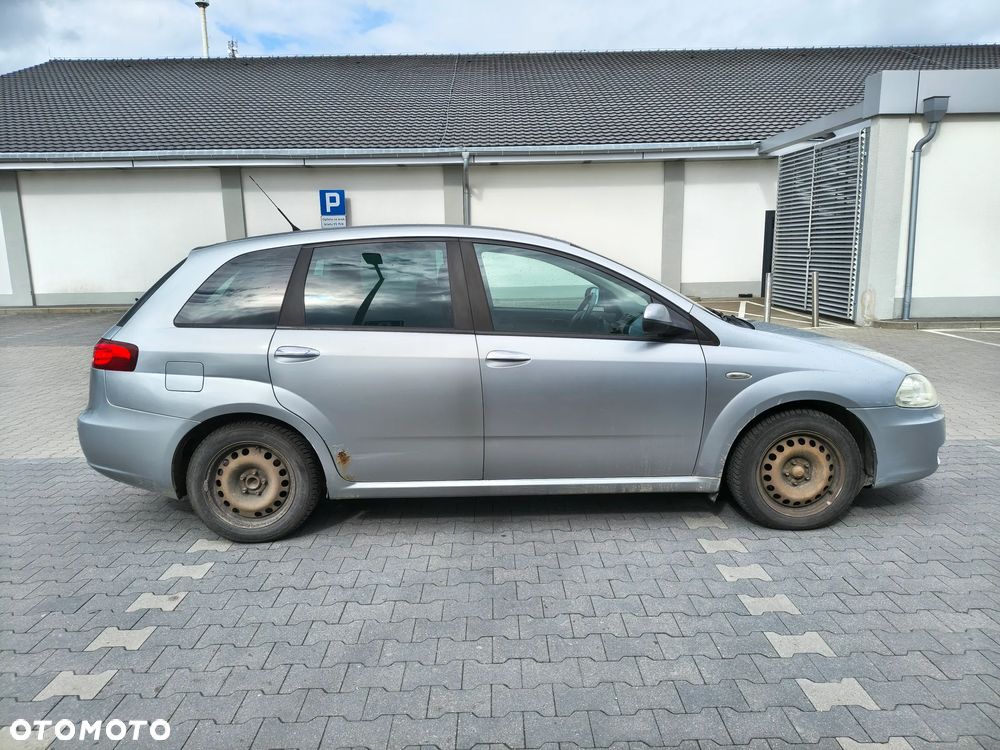 Fiat Croma 1.9 JTD Emotion - 3
