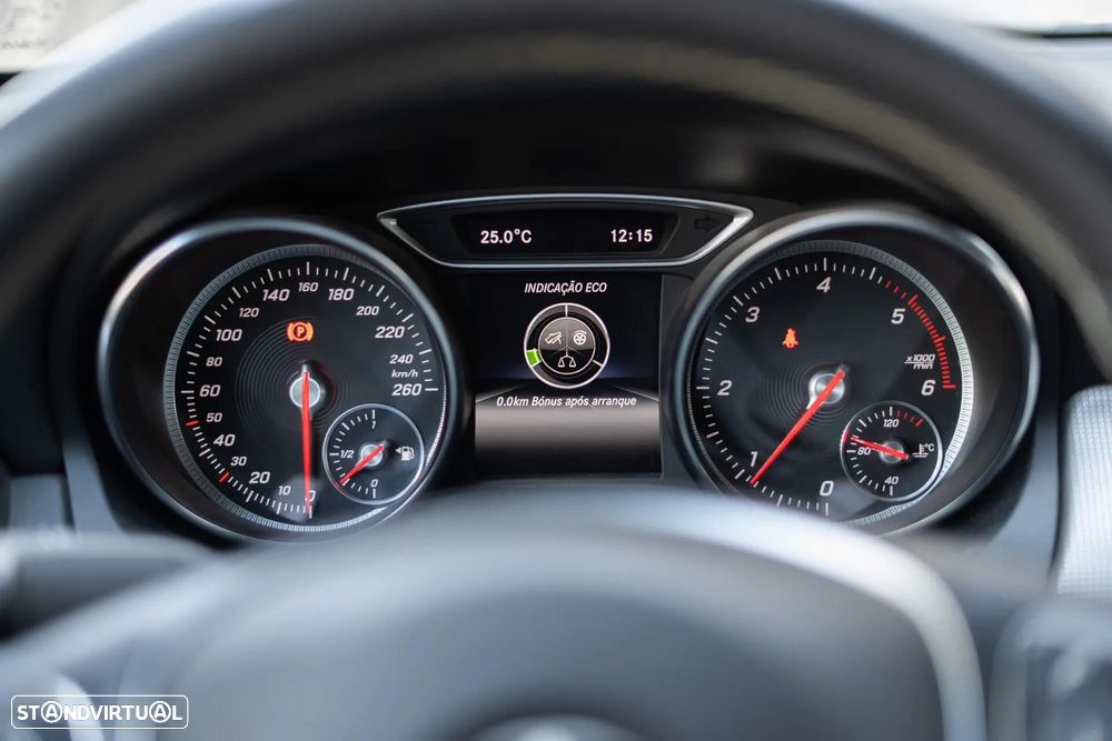 Mercedes-Benz CLA 180 d Urban - 15