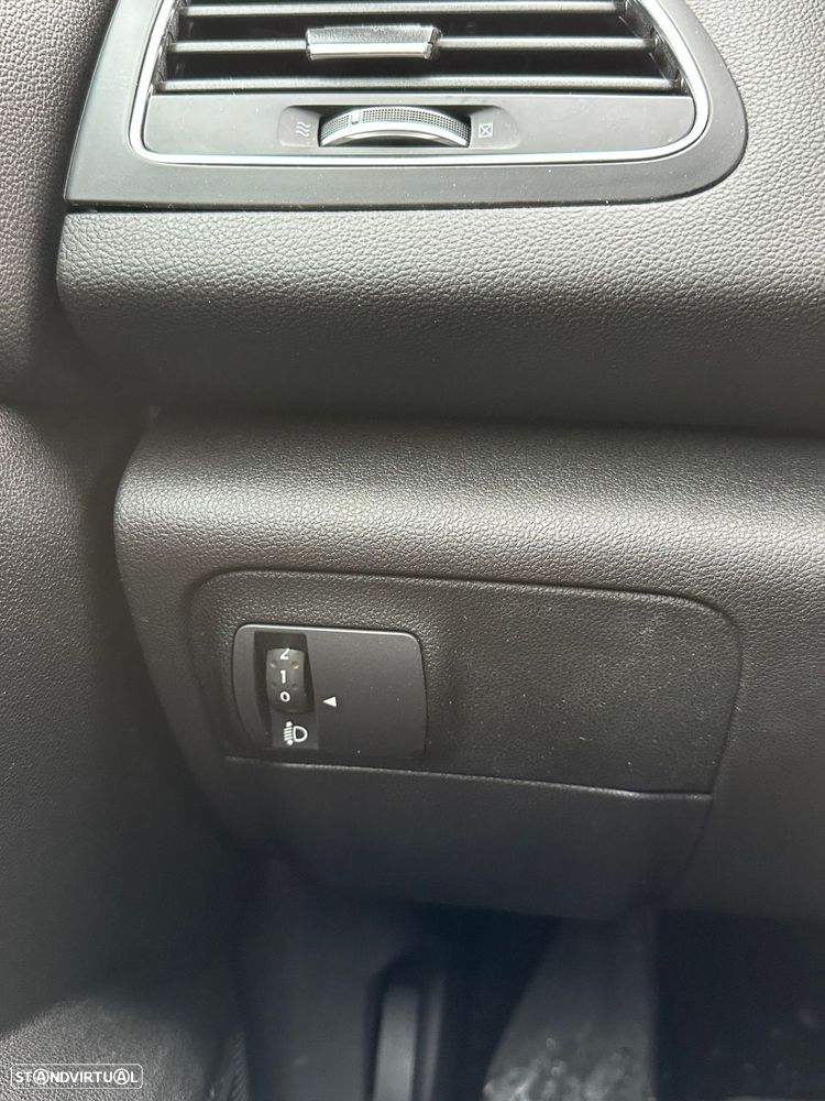 Renault Mégane - 10