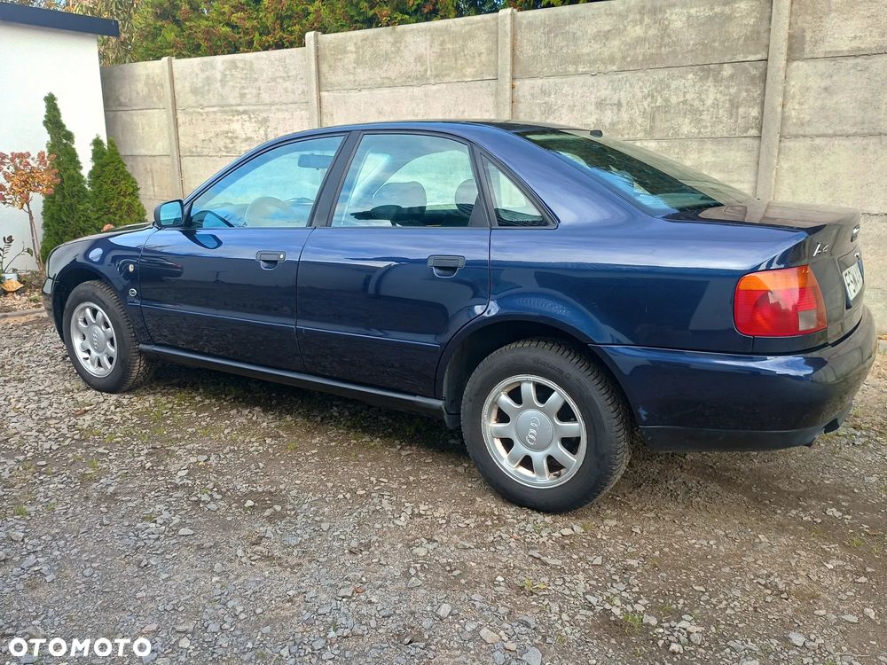 Audi A4 Limousine - 31