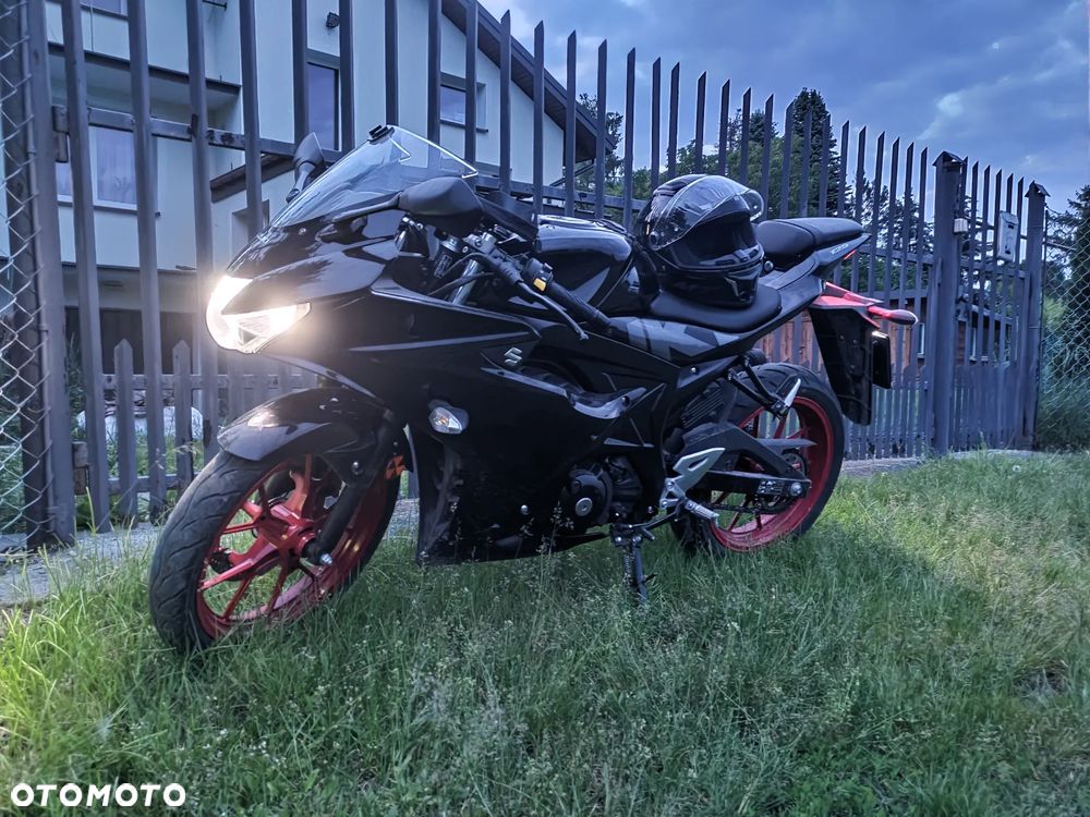 Suzuki GSX - 1