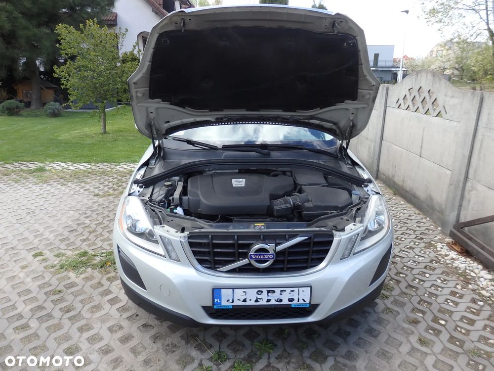 Volvo XC 60 2.4D DRIVe - 12