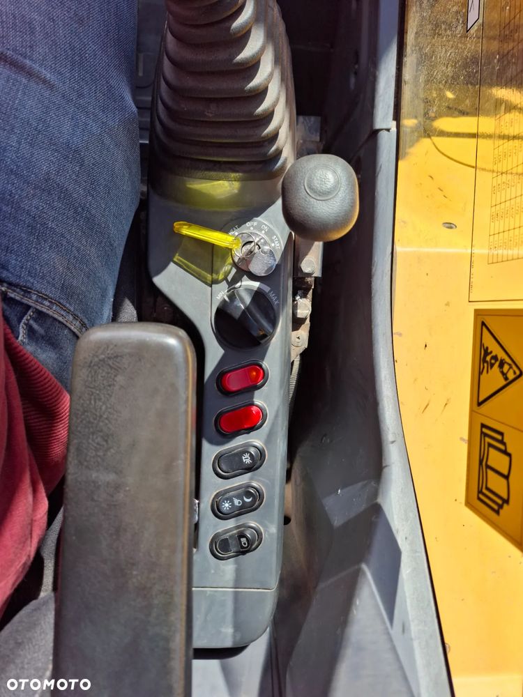 Komatsu PW98 MR-8 - 15