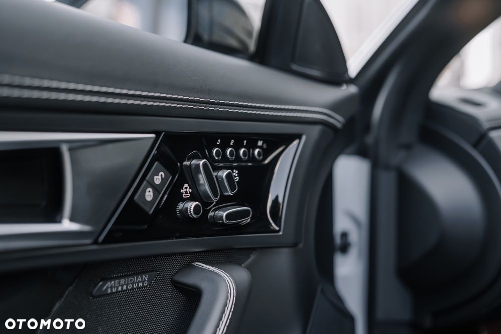 Jaguar F-Type 5.0 V8 S/C AWD SVR - 13