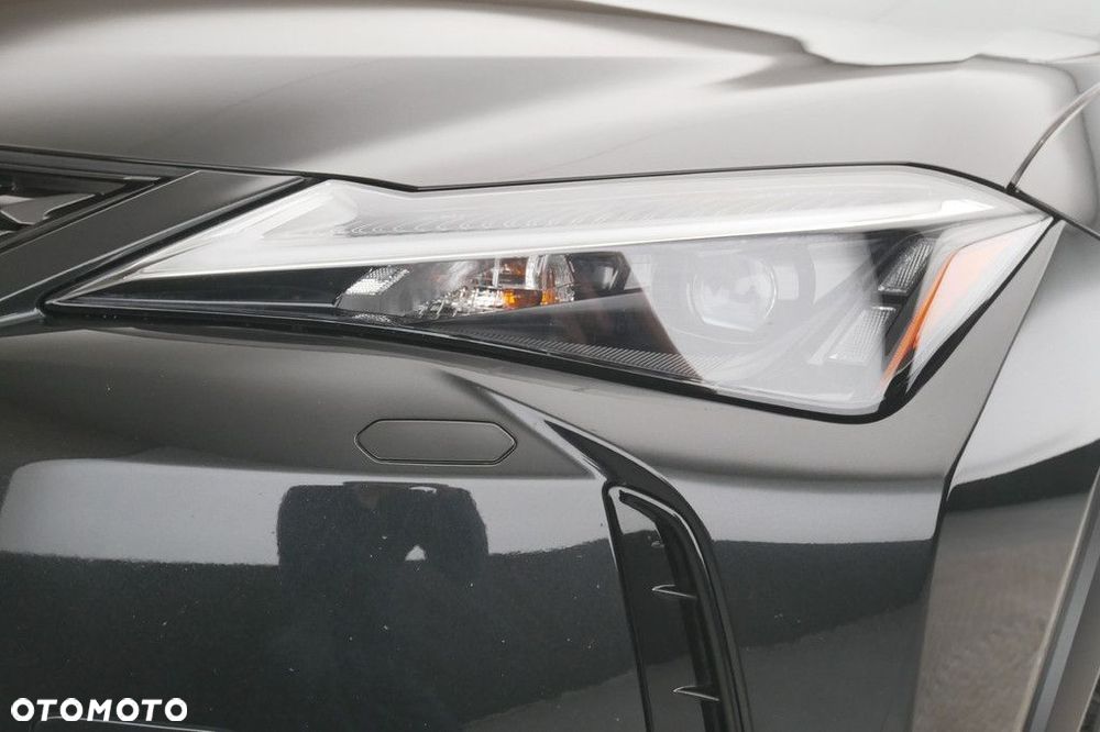 Lexus UX - 13