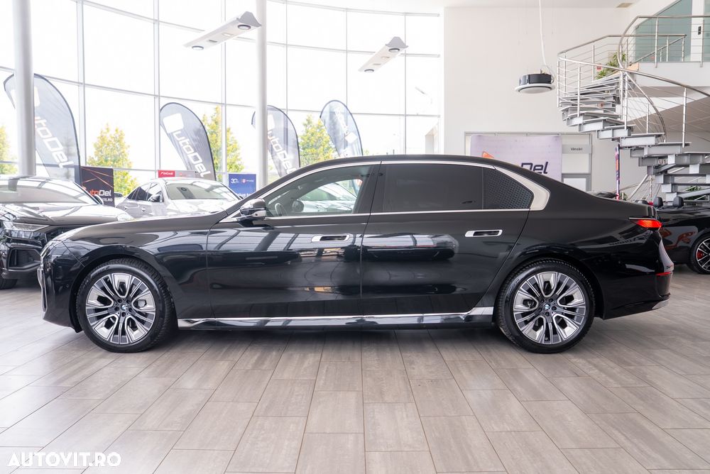 BMW Seria 7 - 10