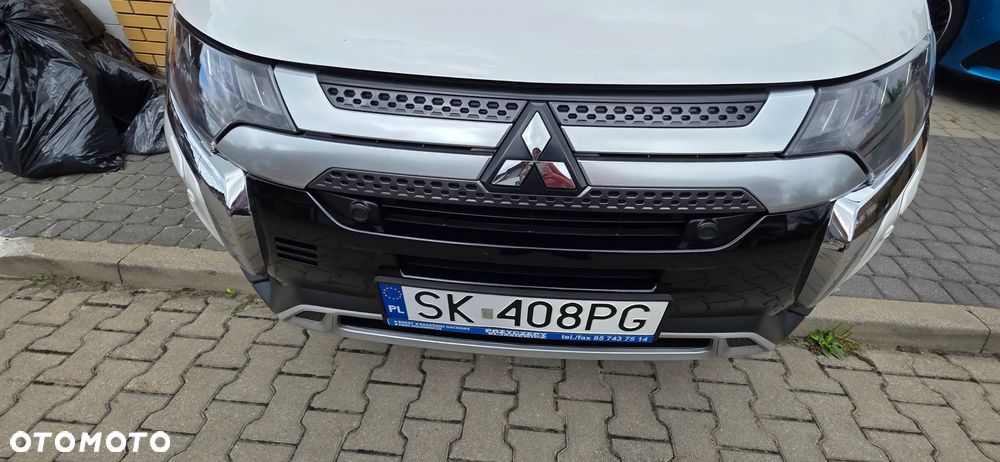 Mitsubishi Outlander 2.0 Instyle SDA 4WD CVT - 5