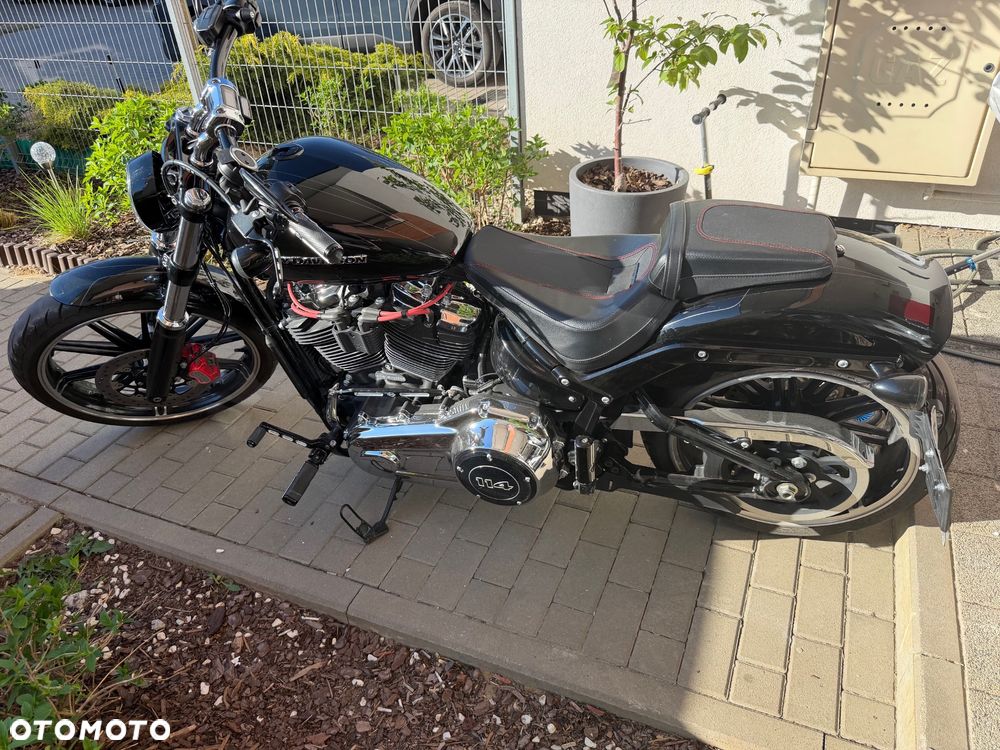 Harley-Davidson Softail Breakout - 6