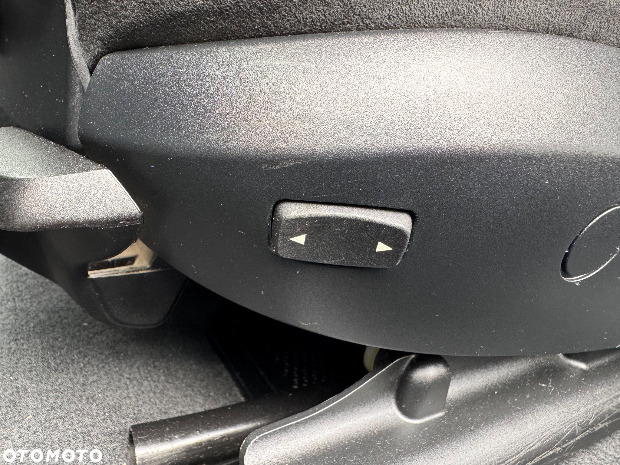 BMW Seria 3 318d - 19