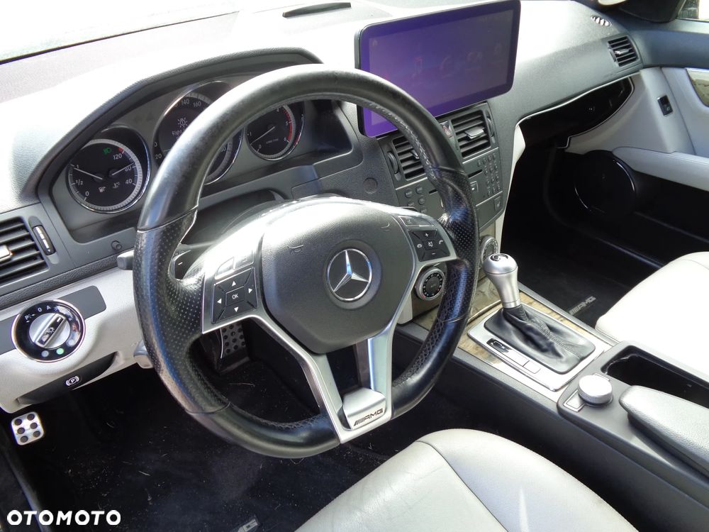 Mercedes-Benz Klasa C 320 CDI Elegance 4-Matic - 9