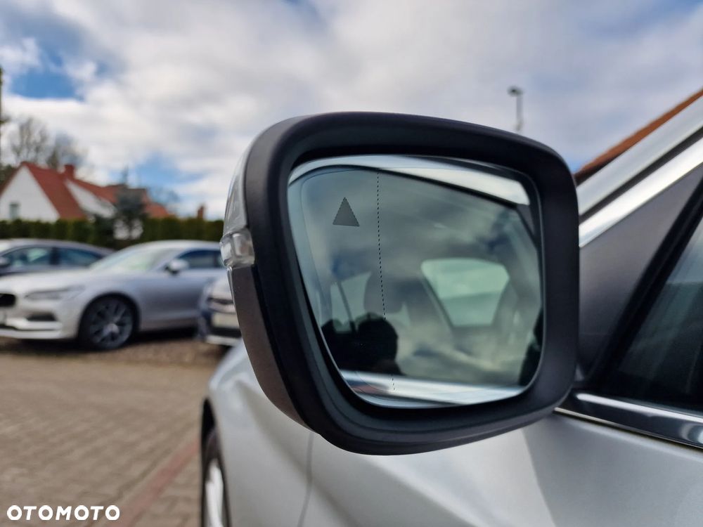 BMW Seria 5 518d - 14