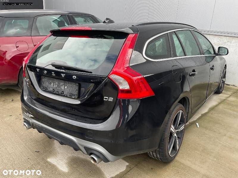 Volvo V60 D2 Drive-E R-Design Momentum - 2
