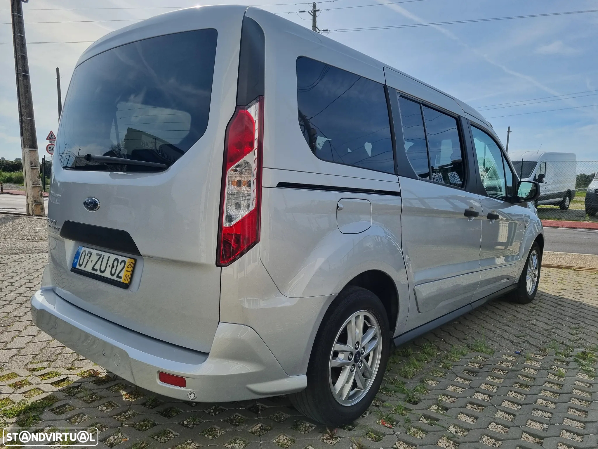 Ford Tourneo Connect Grand 1.5 TDCi Active - 3