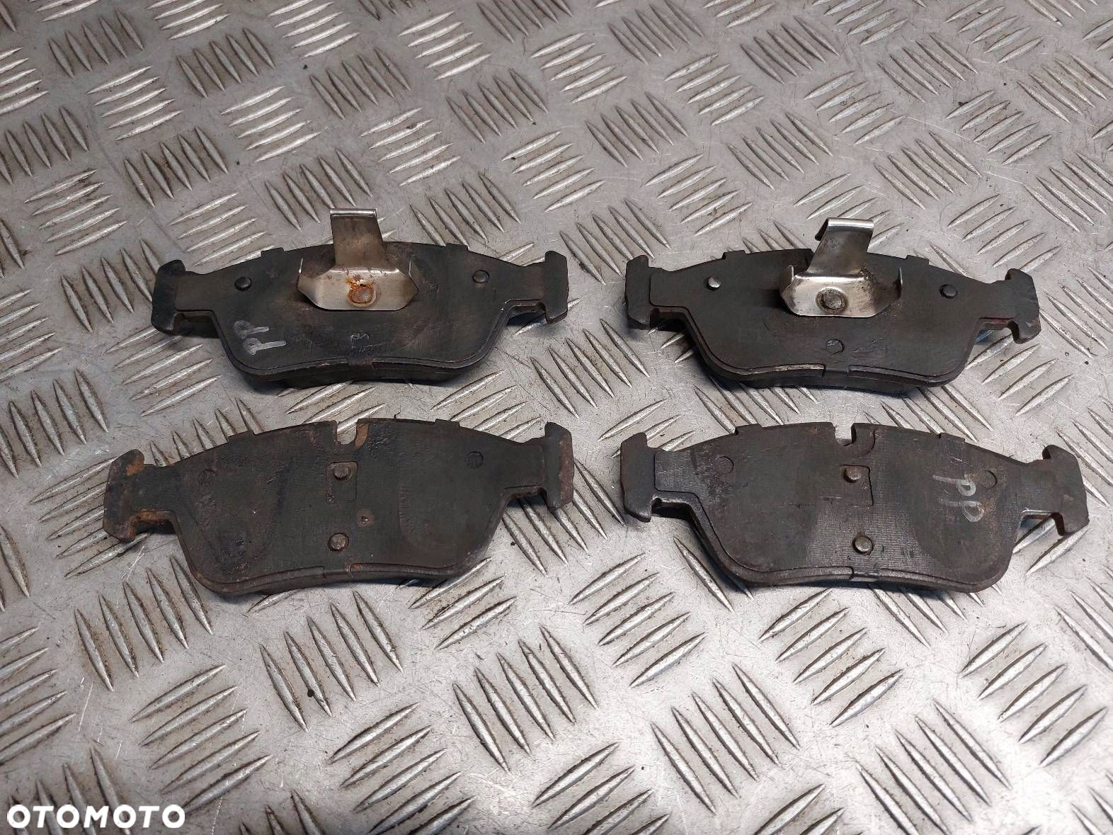 TARCZE HAMULCOWE PRZÓD + KLOCKI BMW E36 - 7