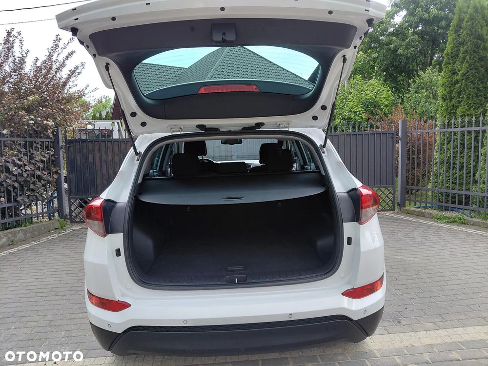 Hyundai Tucson 1.6 GDI BlueDrive Style 2WD - 39