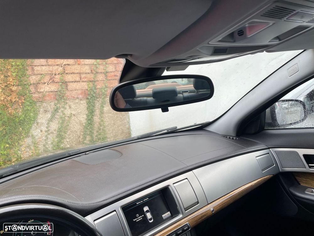 Jaguar XF 2.2 D Classic - 5