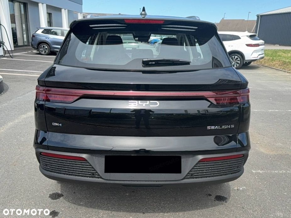 BYD Sealion 5 - 4