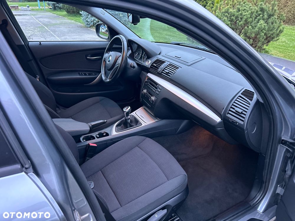 BMW Seria 1 116i - 10