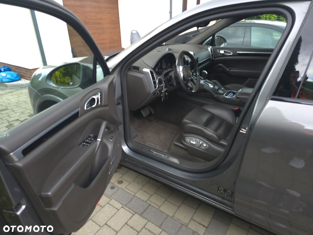 Porsche Cayenne Standard - 9