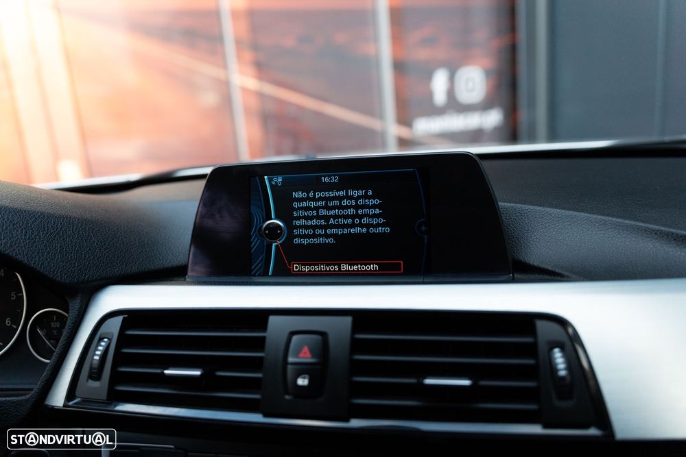 BMW 318 d Line Sport - 11