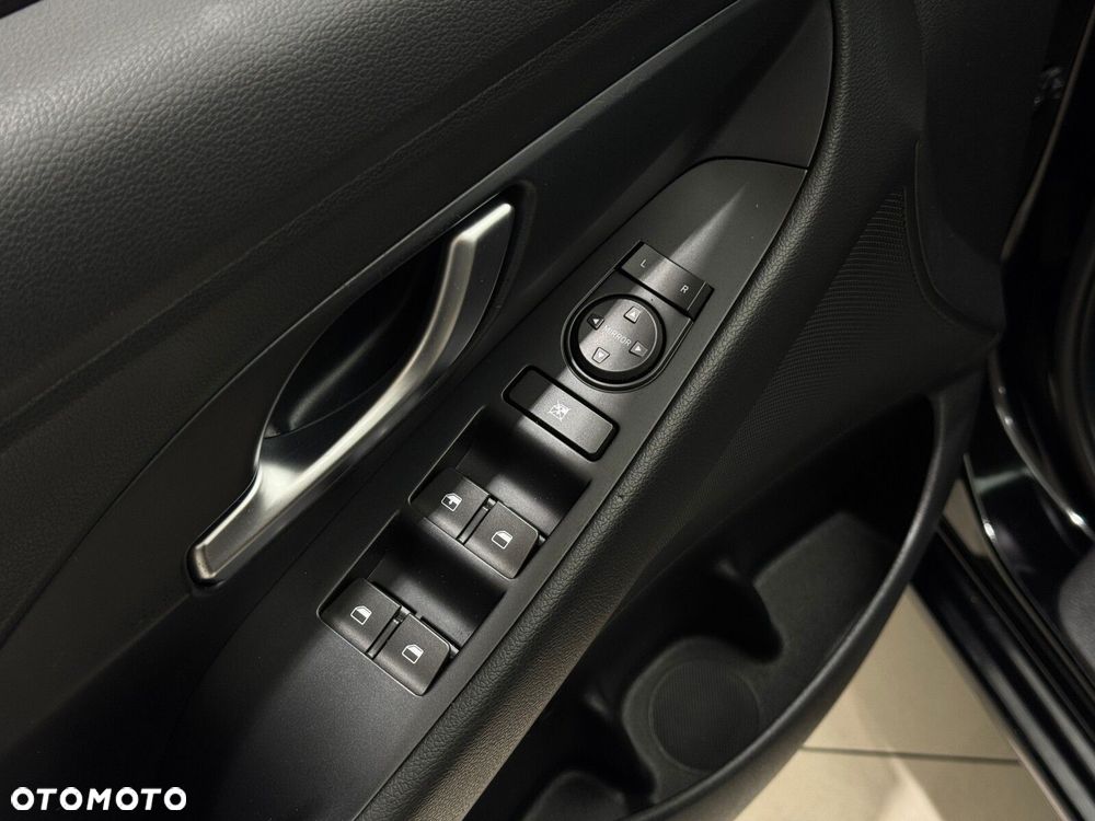 Hyundai i30 1.5 DPI Classic + - 19