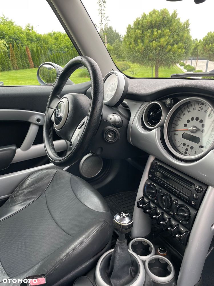 MINI Cooper Standard - 10