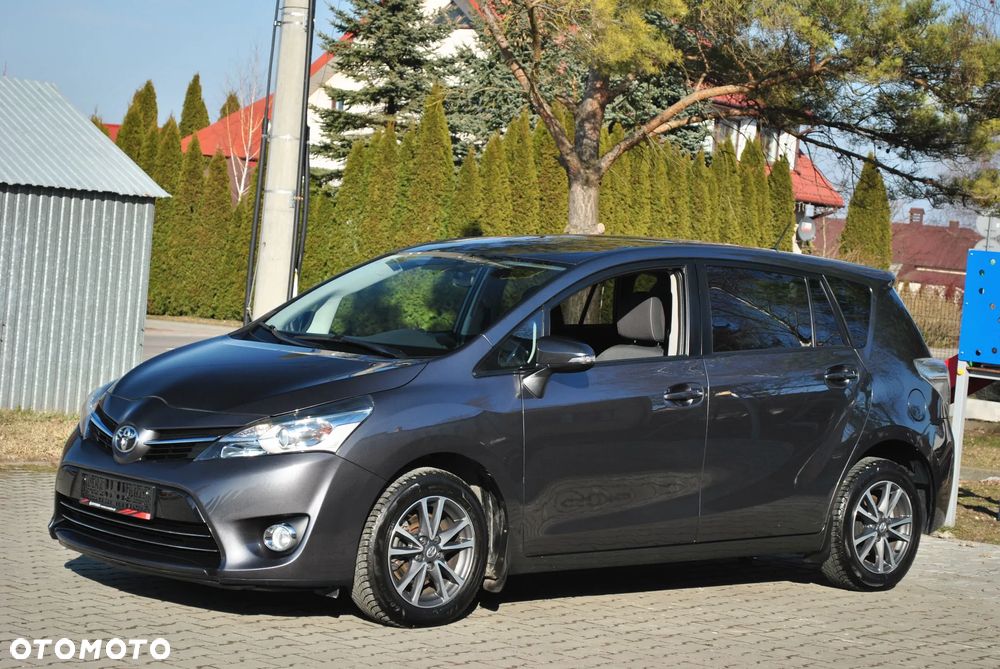 Toyota Verso 1.6 Premium 7os - 3