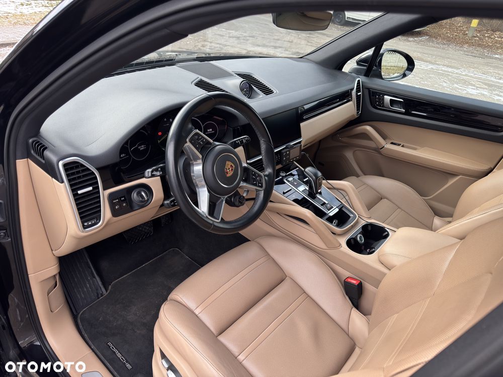 Porsche Cayenne - 5