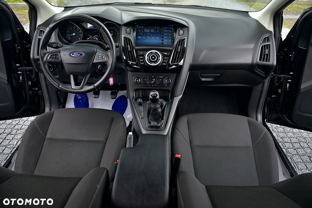Ford Focus - 37