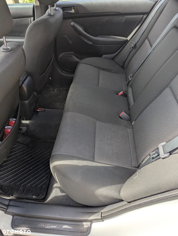 Toyota Avensis 1.8 VVT-i Terra - 12