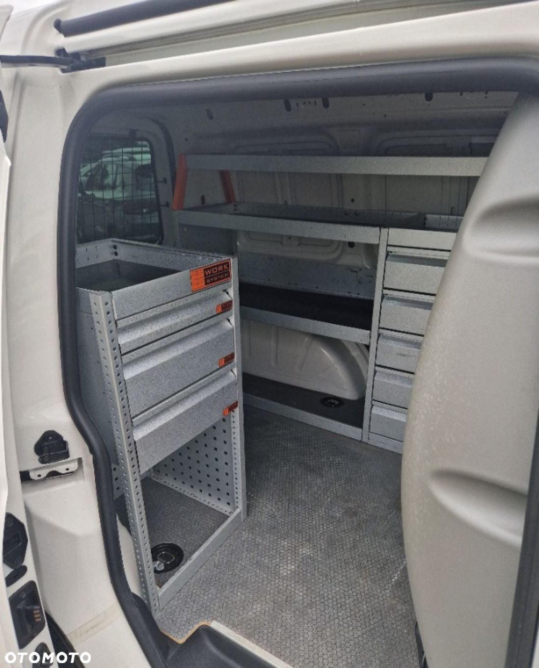 Volkswagen Caddy - 9