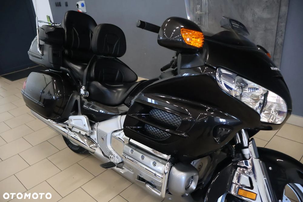 Honda GL - 16